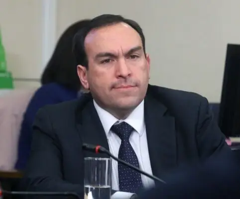 Diputado Donoso presentó proyecto para endurecer sanciones por uso de estacionamientos para personas con discapacidad