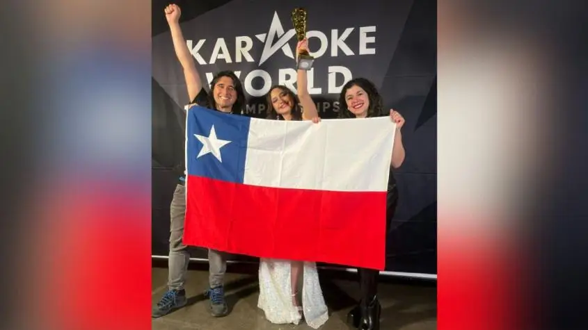 Elizabeth Moya hace historia al ganar el Mundial de Karaoke en Finlandia