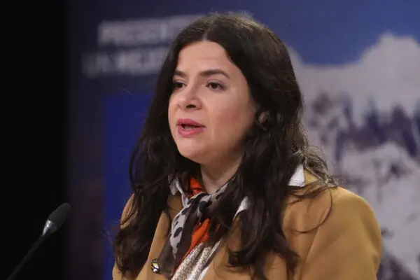 Ministra Orellana aclara demora en la salida de Monsalve: “No estamos hablando de un portero de un servicio público”