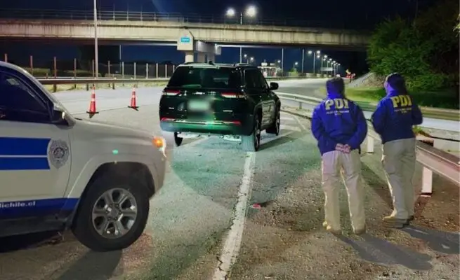 Hallan cadáver en vehículo en la Ruta 5 Sur: PDI descarta intervención de terceros