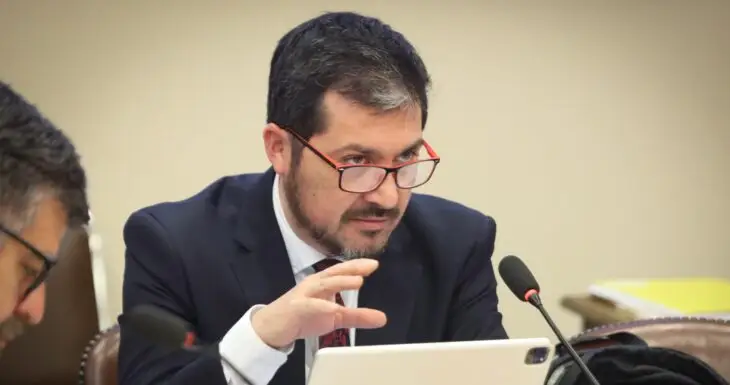 Diputado Rey respalda pesca artesanal exigiendo justicia para la embarcación Bruma