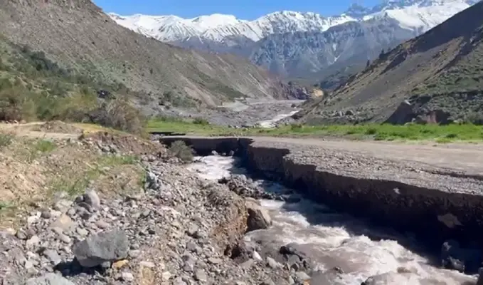 Diputado Pulgar ofició al MOP para atender cortes en Ruta J-55 por deshielos en la cordillera de Romeral