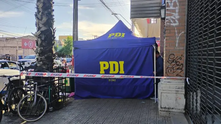 Hombre en situación de calle fallece en la Avenida Camilo Henríquez de Curicó