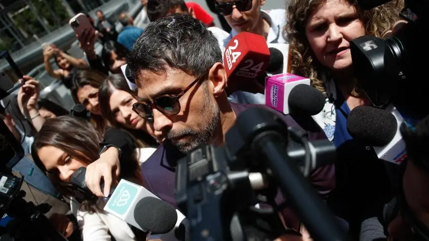 Exfutbolista Jorge Valdivia seguirá con arresto domiciliario nocturno tras reformalización