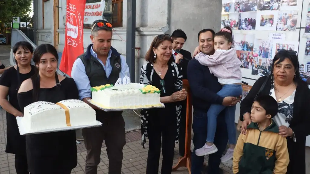 Biblioteca Pública de Molina conmemoró sus cuarenta años con reconocimientos de la comunidad
