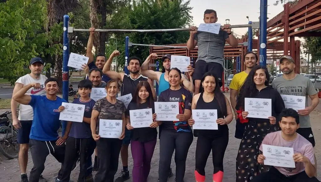 Con éxito finalizó el Taller de Calistenia 2024 en Curicó