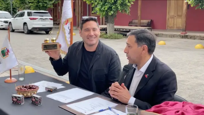 Romeral lanza la nueva versión del "Festival de la Guinda" con Pancho Saavedra y Begoña Basauri