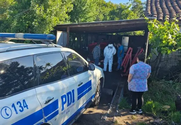 Mecánico murió aplastado por un vehículo en Villa Alegre
