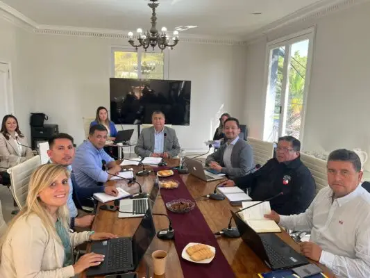 Alcalde de Teno definió ejes de su administración en primera sesión del Concejo Municipal