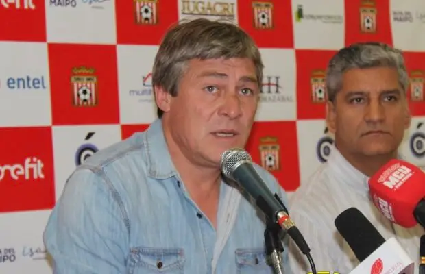 Bechtholdt, Riffo, Varas y Aliaga: Confirman salidas en Curicó Unido