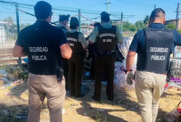 Municipio de Curicó y Carabineros refuerzan fiscalización de espacios públicos