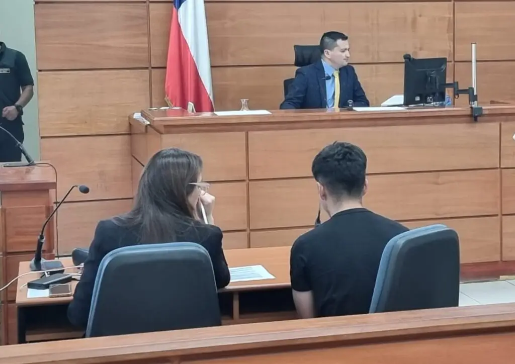 Tribunal dejó en libertad a guardia que acuchilló a hombre en supermercado de Curicó