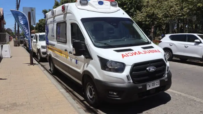 Municipio de Molina sumó nueva ambulancia al Servicio de Urgencias de Lontué