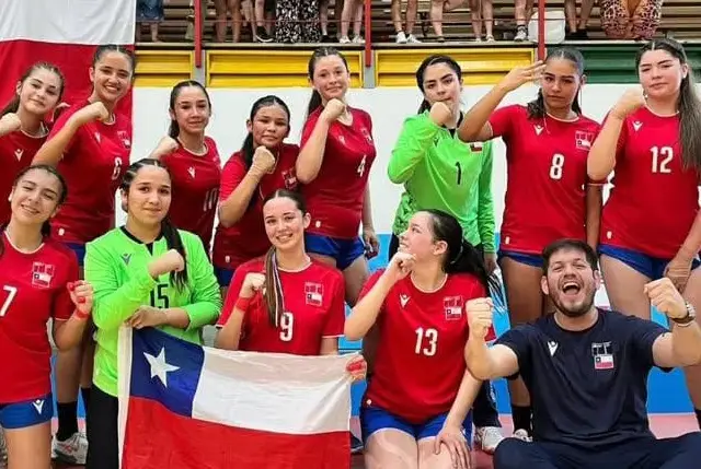 Curicanas hacen historia en Sudamericano Escolar de Balonmano realizado en Colombia