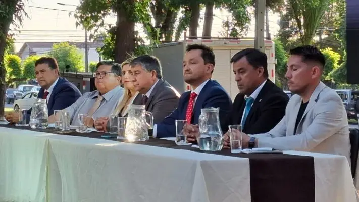 Wildo Farías asume como nuevo alcalde de Teno con un llamado a la confianza