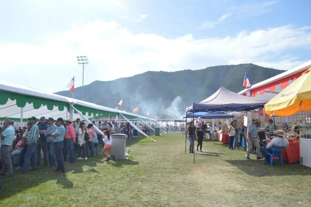 Municipio de Rauco anunció parrilla de artistas para la Fiesta del Cordero 2024