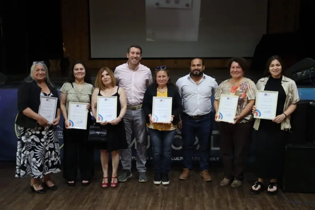 Diputado Moreno destacó certificación de emprendedoras de Constitución en la Escuela de Fortalecimiento Empresarial
