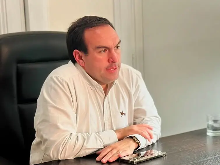 Diputado Donoso ofició al Sernac por problemas del nuevo pasaporte chileno y la Visa Waiver