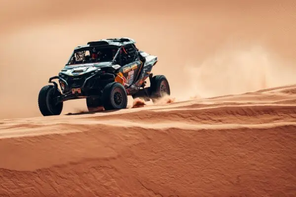 Chaleco López se mantiene 3° y acorta la distancia con el 2° en el Dakar