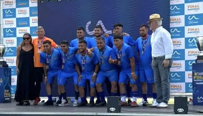 Dimensión de Curicó logra el tercer lugar en el torneo nacional 7x7