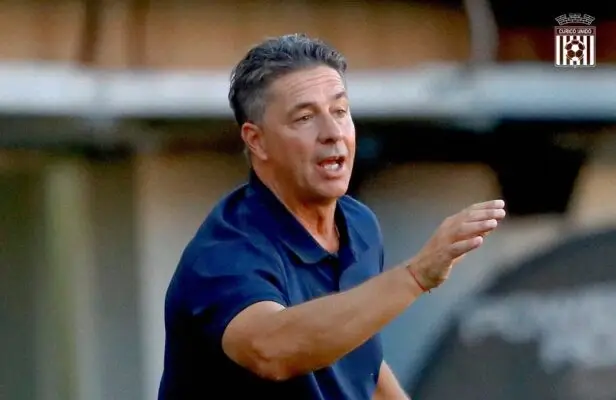Almandoz respalda a Meneses tras su expulsión ante Ñublense