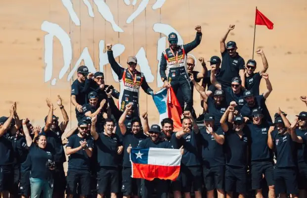 Chaleco López tras su 2°lugar en el Dakar: "¡Viva Chile mierda!”