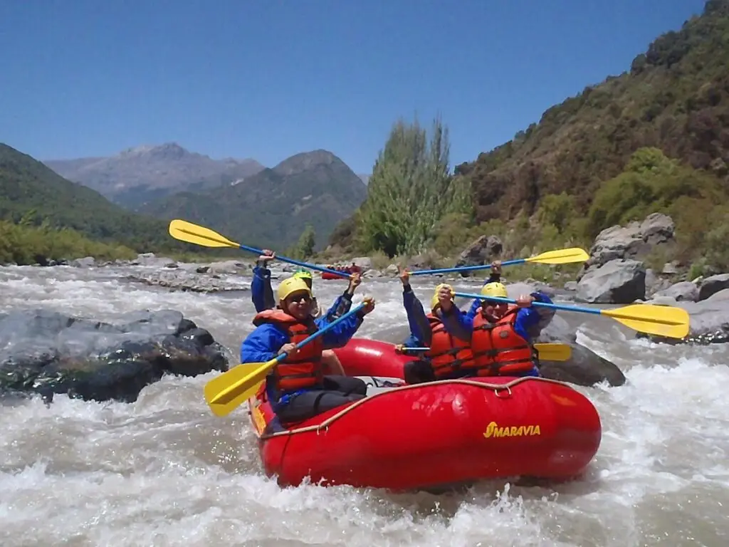 Rafting en Los Queñes: Un excelente panorama para estas vacaciones con Chilean Adventures