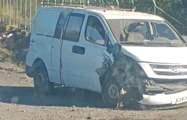 Colisión frontal en Cuesta El Peral deja una mujer lesionada