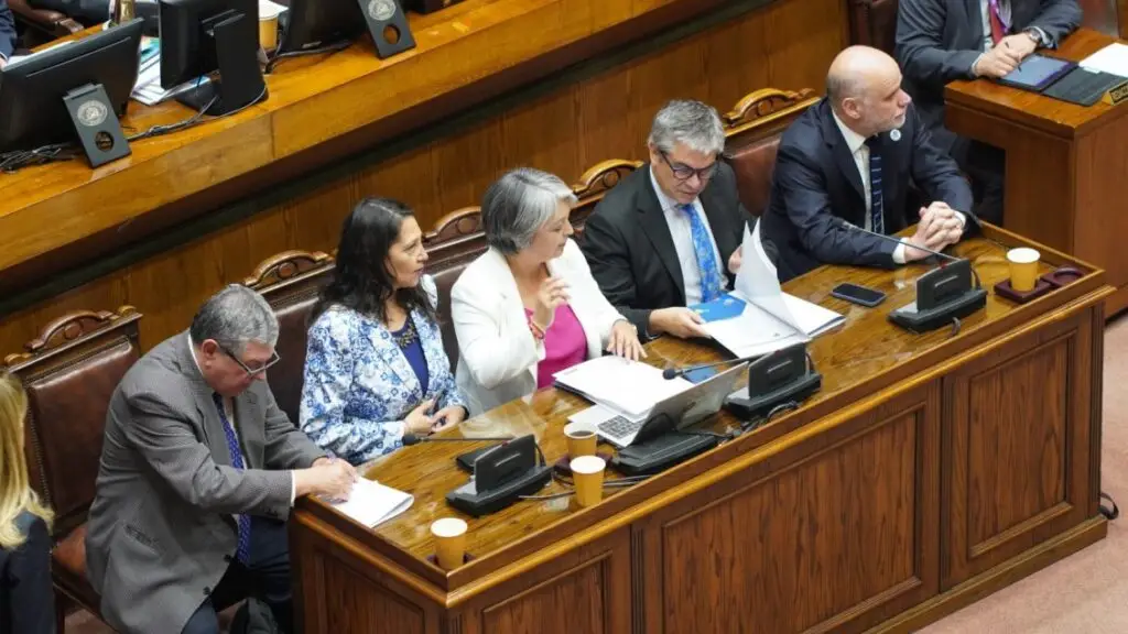 Senado aprueba con amplio margen la reforma de pensiones