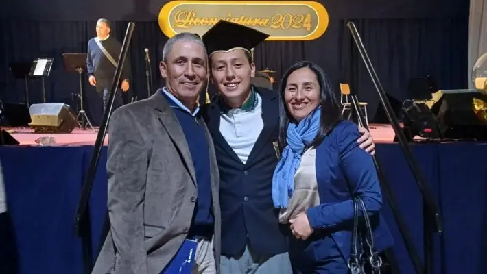 Alumno del Colegio Aquelarre de Teno fue premiado por Destacada Trayectoria Educativa en la PAES 2024