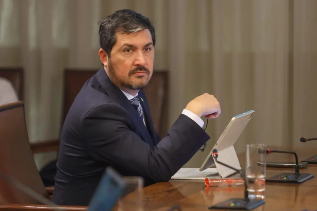 Diputado Rey pide a Vialidad aclarar si resolverá los daños en la ruta J-728 de Sagrada Familia