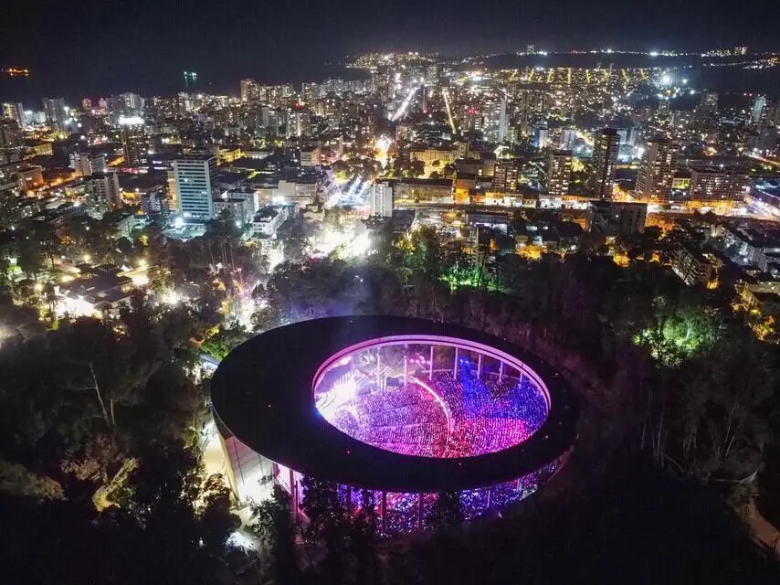Suspenden tercera noche del Festival de Viña 2025 tras masivo corte de luz en el país