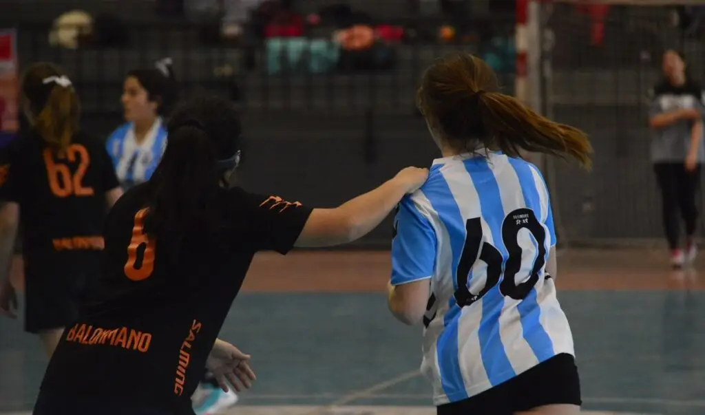 Selecciones de balonmano se reúnen en Curicó con miras a competencias internacionales