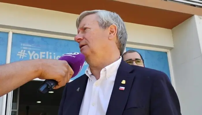 Alcalde Bordachar descarta solicitud de renuncia tras reunión con directora del DAEM