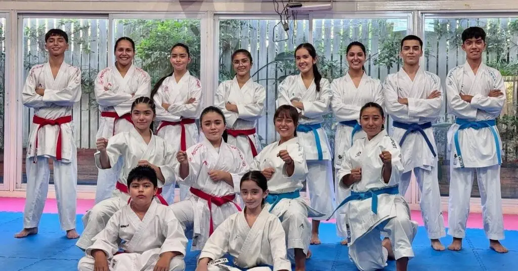 Karatecas curicanos se preparan para el Campeonato Nacional Federado de Karate 2025
