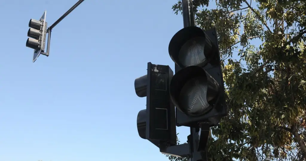 Corte de energía eléctrica afecta a varias regiones del país