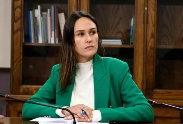 Diputada Labra insta a ministro Valenzuela a renunciar tras declaraciones sobre seguridad rural