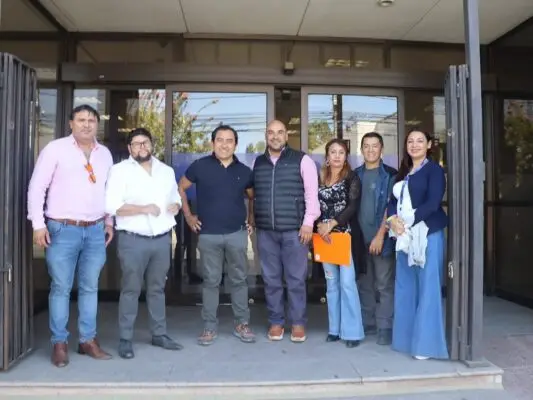 Alcalde de Molina se reúne con la CGE para acelerar entrega de viviendas del proyecto El Encanto