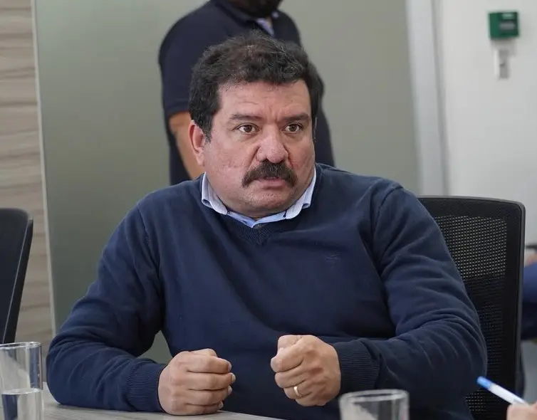 Alcalde de Licantén criticó a las autoridades tras exponer ante comisión del Congreso por desbordes del Río Mataquito