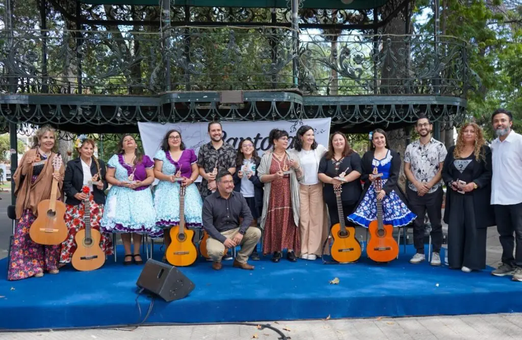 Curicó celebró el Día de la Cantora Chilena con homenaje a la tradición musical