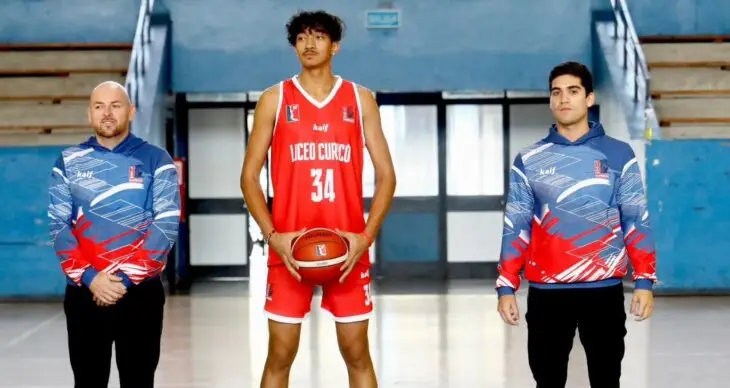 Deportivo Liceo presentó su nueva indumentaria para la temporada 2025