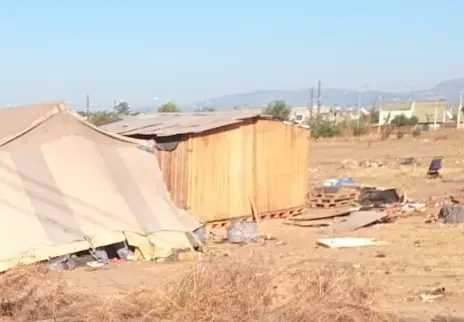 Preocupación ante posible inicio de toma tras instalación de mediagua en el camino a Sarmiento