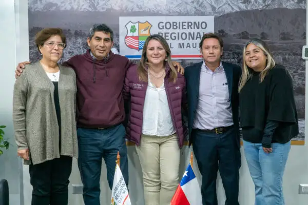 Alcaldesa de Rauco lidera gestiones por proyectos habitacionales ante a autoridades regionales