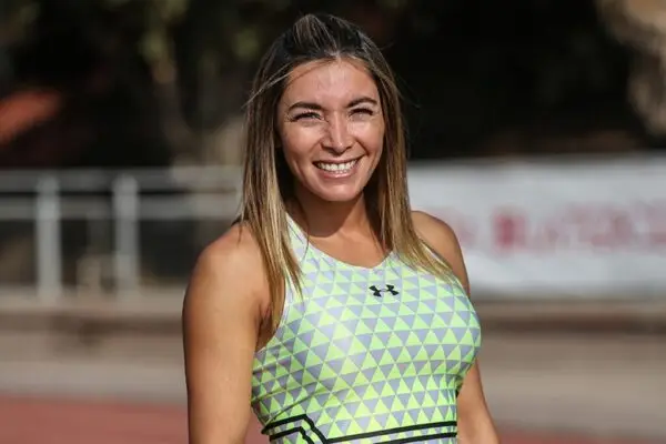 Atleta curicana Evelyn Ortiz fue confirmada para el reality Mundos Opuestos 3