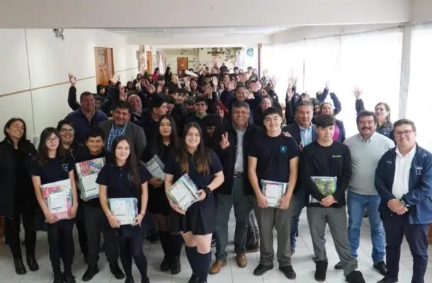 Junaeb completa entrega de más de 149 mil sets de útiles escolares a nivel regional
