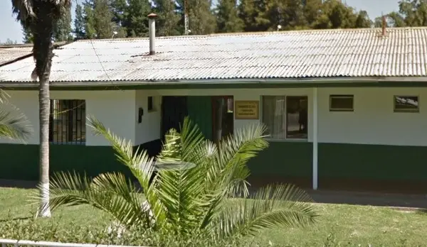Vecinos de Upeo atemorizados por santiaguinos que buscan a joven involucrado en retiro de droga