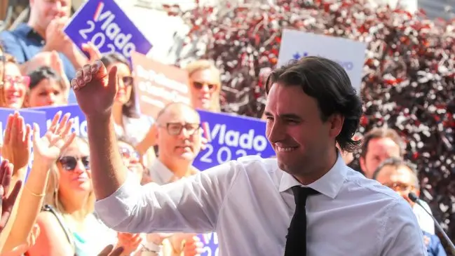 Mirosevic se baja de la carrera presidencial y apoyará a Tohá