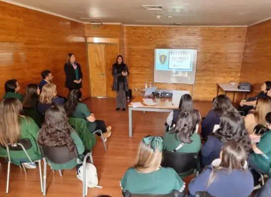 Municipio de Curicó realizó charla sobre estrategias de abordaje de niños y niñas CEA en etapa pre escolar