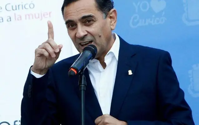 Exalcalde de Curicó duda que concejo municipal apruebe un leaseback por déficit