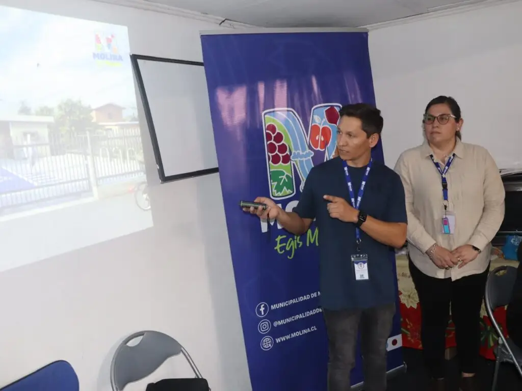 Presentan proyecto de sede social para la Villa Oscar Bonilla de Casa Blanca